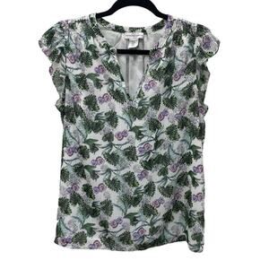 Cupcakes and Cashmere Monstera Leaf Metallic Sleeveless V Neck Top Medium